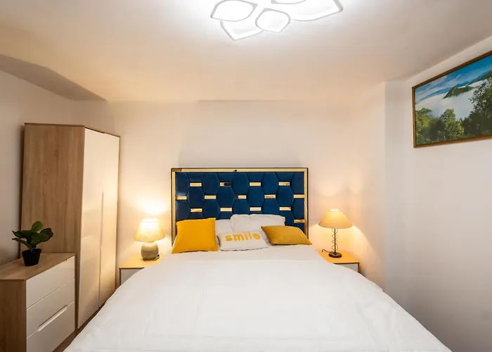 Mega1 Luxury Spacious 1bedroom Apartment, דירה