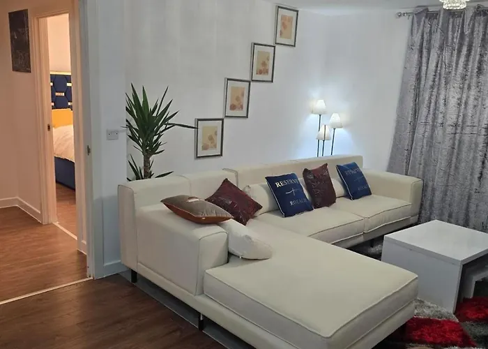 Mega1 Luxury Spacious 1bedroom Apartment,