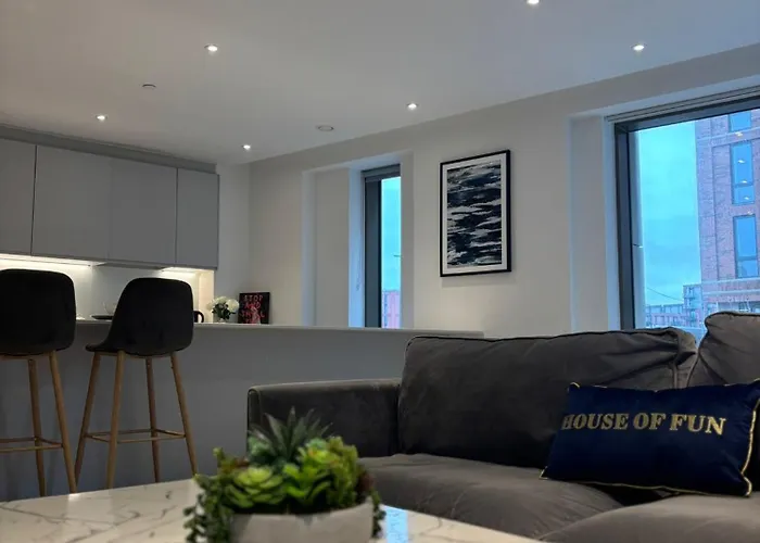 Entire Modern In Centre Apartment Manchester