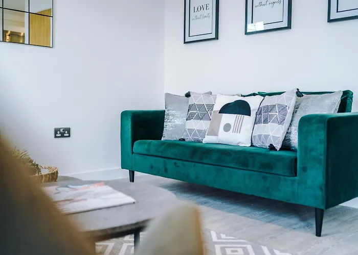 2bed Duplex Near Mediacity & Centre, Easter Deals Now On