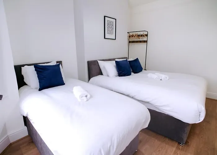 Sleeps 18 Lovely Mcr By Superhost