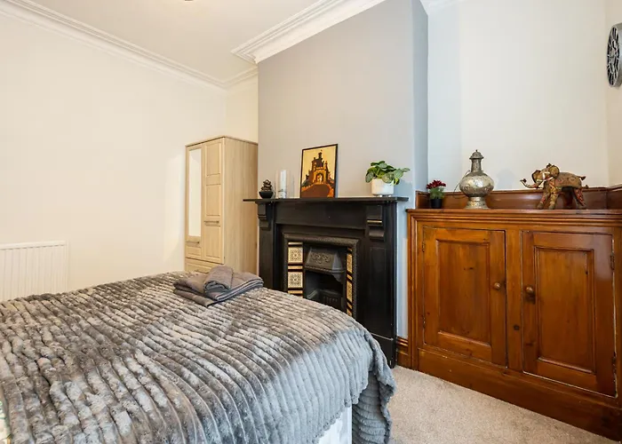 Urban Haven Hall Luxury Rusholme, Near Centre Hospitals Manchester