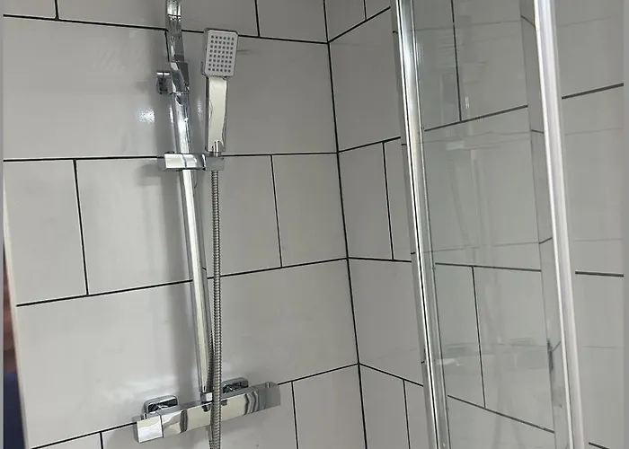 Newly Built Private Ensuite * Manchester