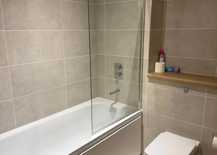 בית אירוח The Urban Escape In Media - A Private And Bathroom In A Shared מנצ'סטר