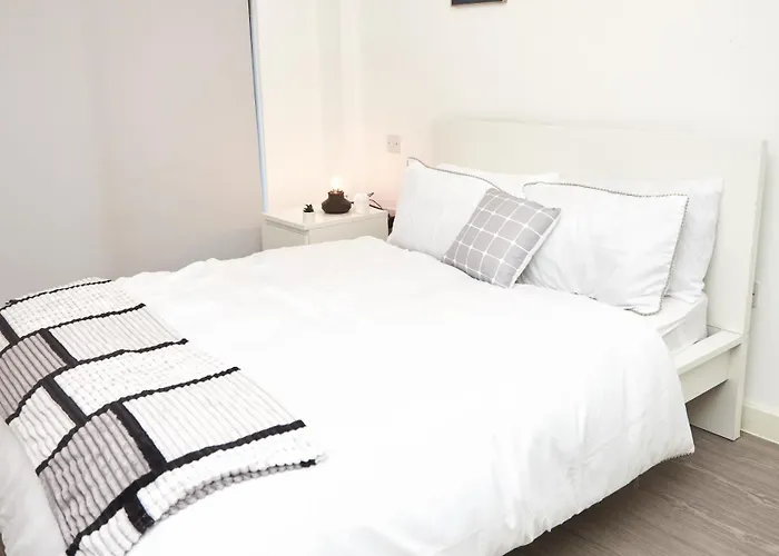 Obi's House&suites - Luxury 2bed Duplex With Balcony