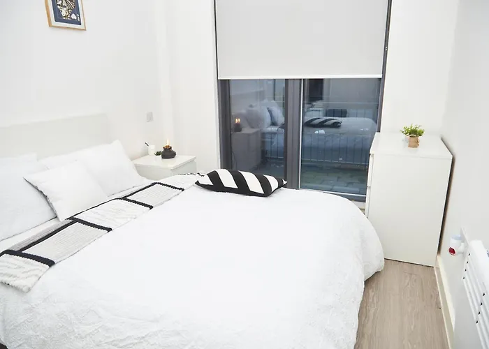 Obi's House&suites - Luxury 2bed Duplex With Balcony