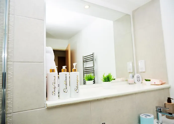 Obi's House&suites - Luxury 2bed Duplex With Balcony Lejlighed Manchester