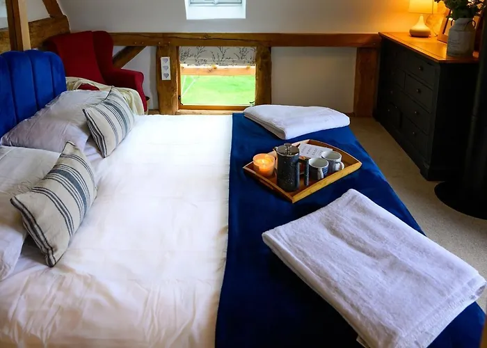 East Barn- Luxury Countryside *