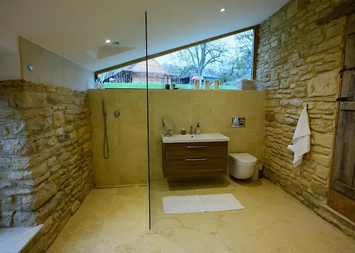 East Barn- Luxury Countryside *