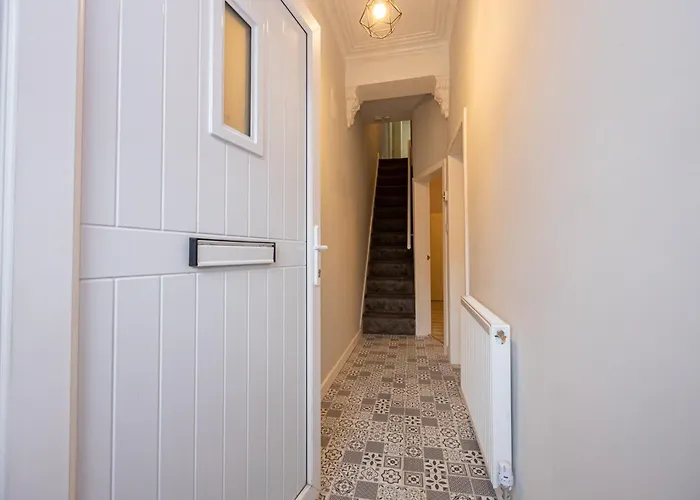 Modern 3br Sleeps 7 Fast Wifi Perfect For Long * Manchester