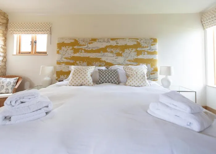 Semesterbostad The Cart Shed - Romantic Hideaway With A View!