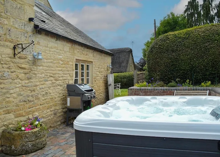 Beautiful Cotswold With Hot Tub Vakantiehuis *
