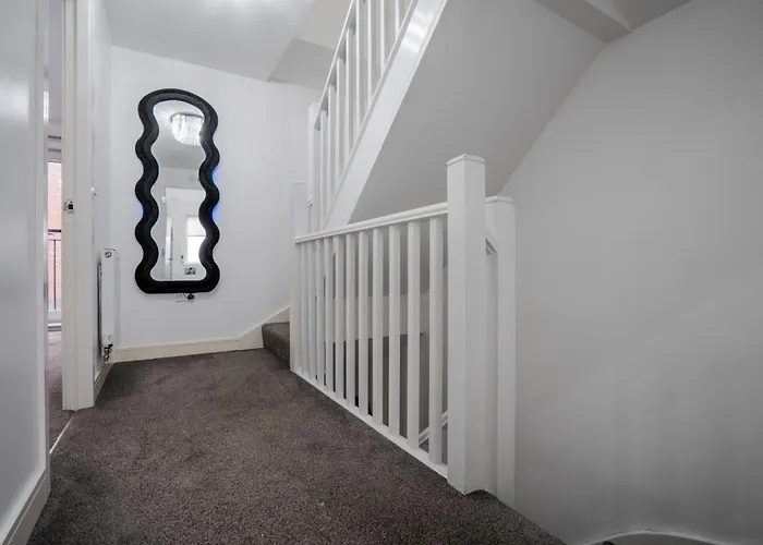 Luxury 5 Bed Near Etihad And Coop Live Prázdninový dům Manchester