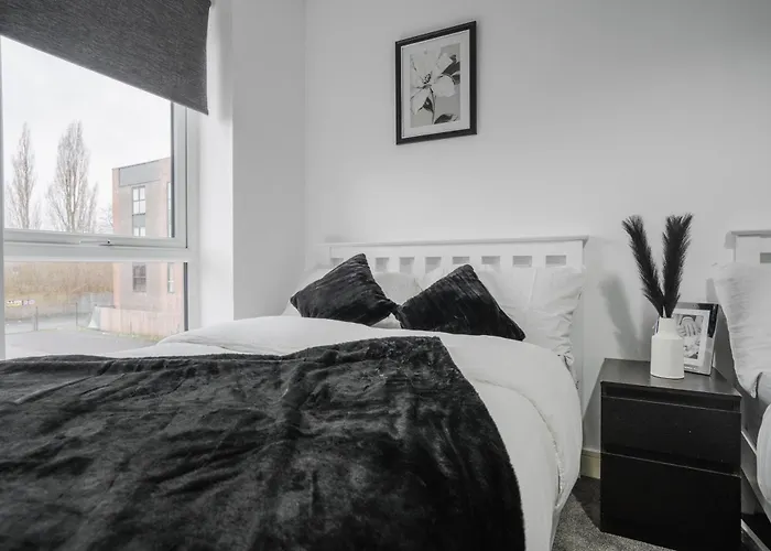 Luxury 5 Bed Near Etihad And Coop Live Manchester