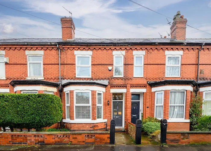 Blissful Breaks Near Old Trafford Stadium