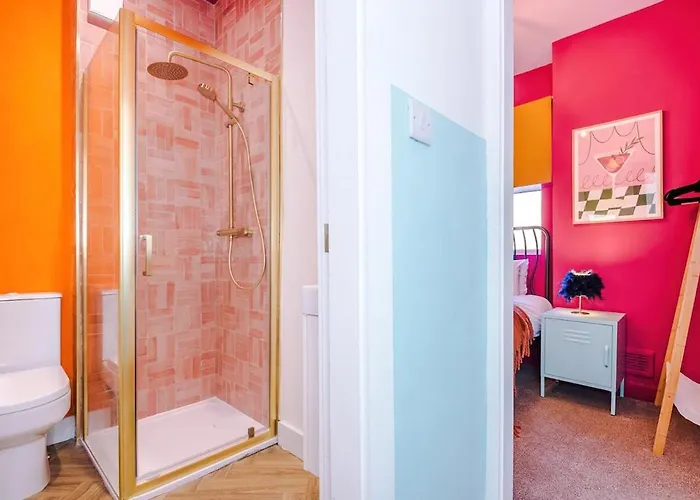 6-bed Funky Getaway Unique Vibes 펜션 *