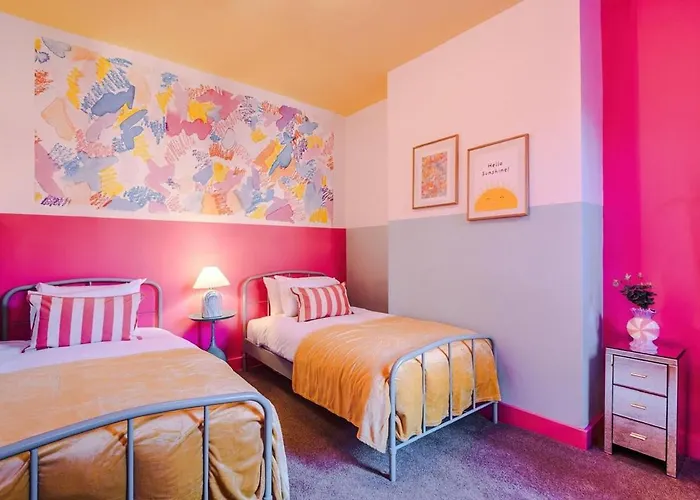 6-bed Funky Getaway Unique Vibes 맨체스터