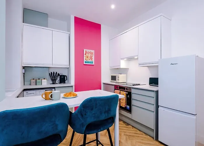 6-bed Funky Getaway Unique Vibes 맨체스터