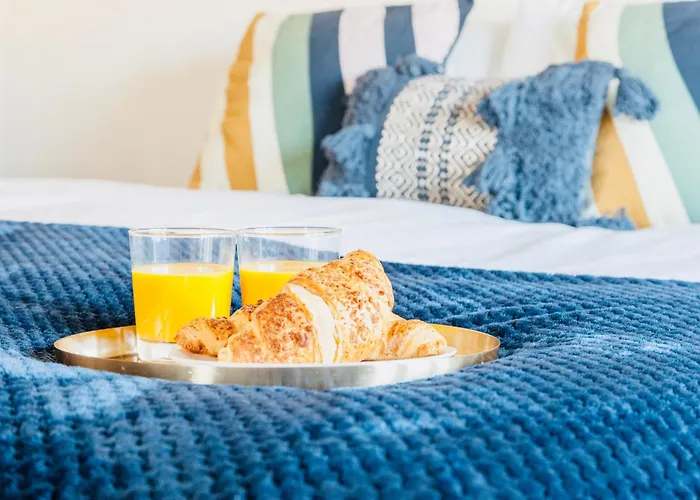 Casa de Férias Cozy 3-Bed Retreat Near Manchester Airport Ideal For Families & Groups Manchester