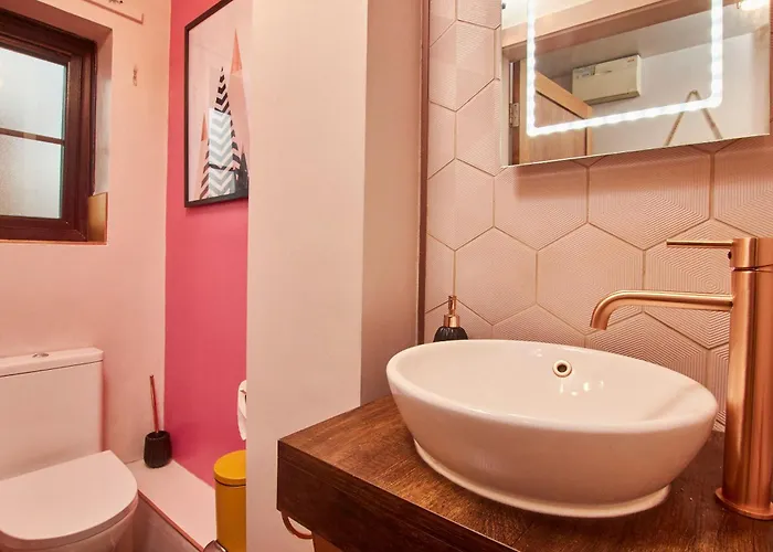 아파트 Lovely 3br House - Free Parking - Long Welcome! 맨체스터