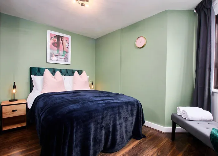 Lovely 3br House - Free Parking - Long Welcome! 아파트 *