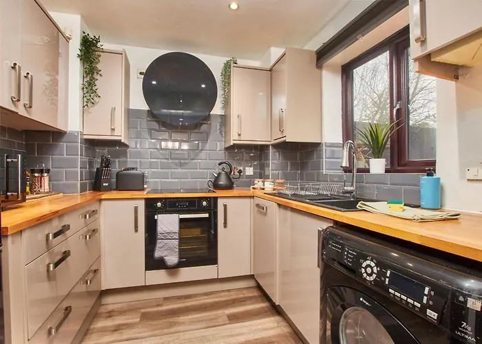 Lovely 3br House - Free Parking - Long Welcome! 아파트 *