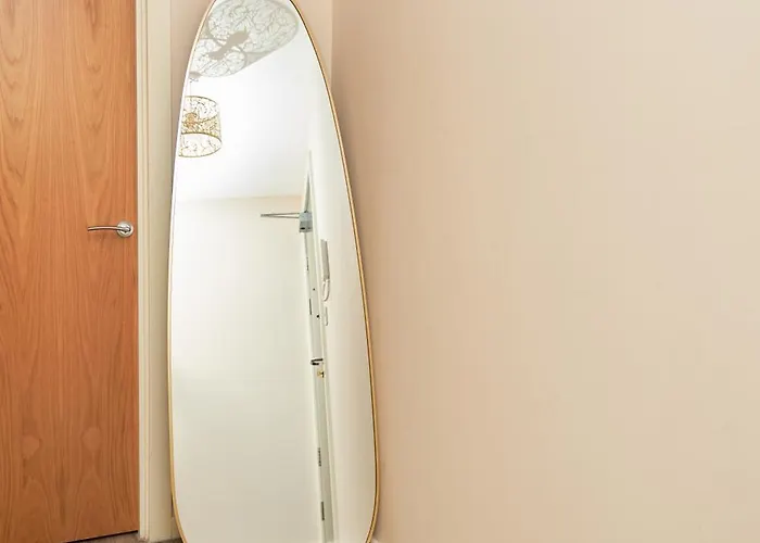 Deluxe And Cozy Two Bedroom With 1 Bathroom And Open Balcony * 曼彻斯特