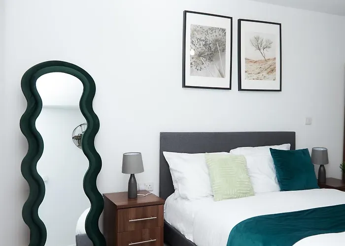 Luxury 2 Bedroom And Bathroom In With Balcony Appartement *