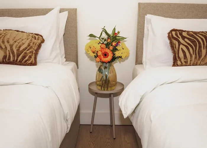 Citycharmms- Entire Near Etihad Stadium Manchester