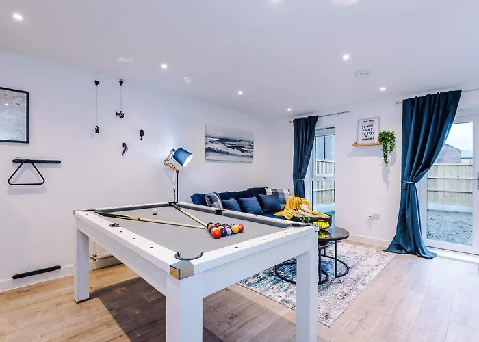 דירה Stunning 3 Story Home, 3 X King Size Beds, Pool Table, Free Parking X2, Ping Pong *