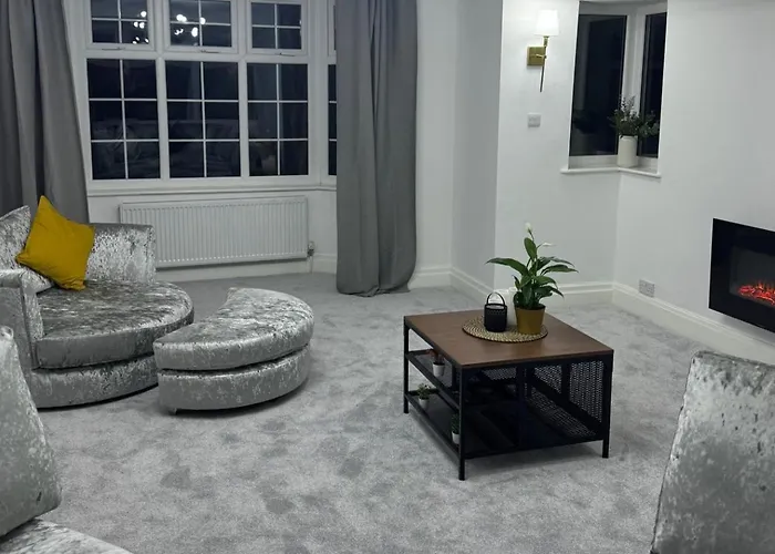 Vakantiehuis Oasis - Spacious 5 Bedroom House Manchester