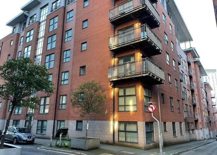 Spacious Penthouse With Parking