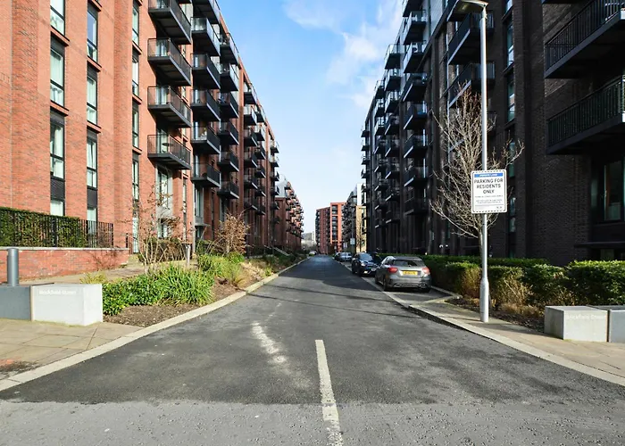 New Stylish Free Parking Sleeps 5 Or 6 Appartamento