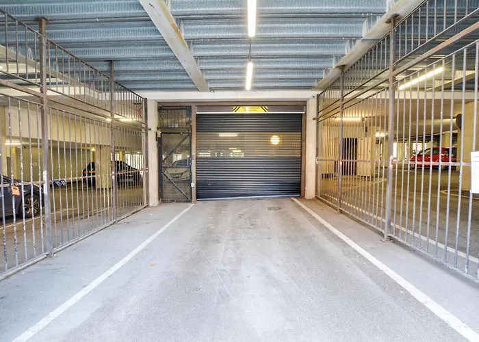 Appartamento New Stylish Free Parking Sleeps 5 Or 6