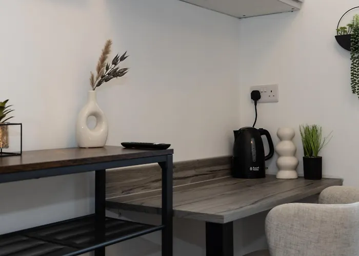 Hotel Private Ensuite With Kitchen Access By Irwell Manchester