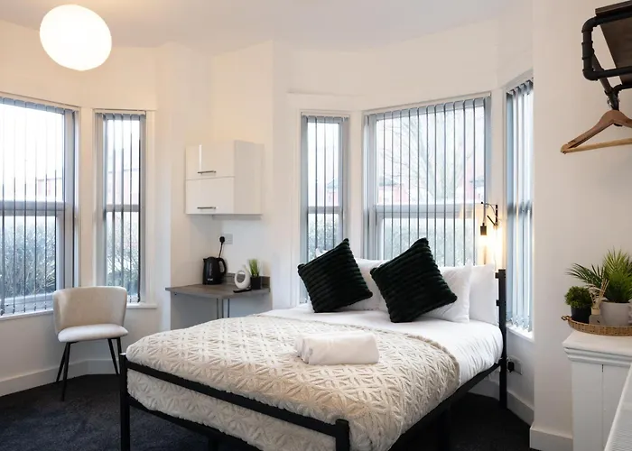 Private Ensuite With Kitchen Access By Irwell Manchester