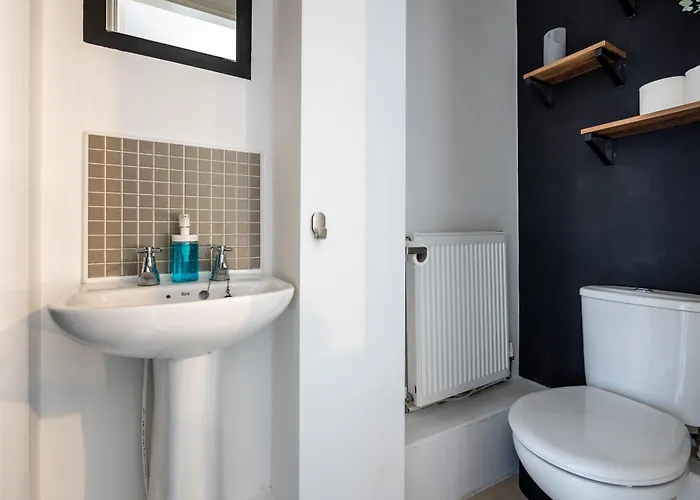 Cosy 4-bed House L Garden L Free Parking L Wifi L Specious L Hosted By The Cosy Corner Nationwide Lejlighed Manchester