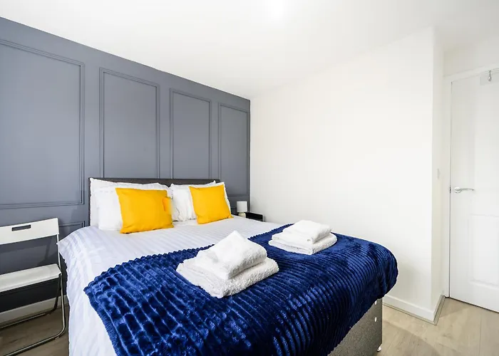 House With Garden, Sleeps 5, Centre Close, Manchester, Free Fast Wi-fi, Free Parking, 55-inch Tv, Self-check In - Contractors! 別荘