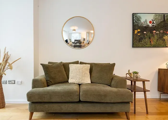 Northern Quarter Luxury 2 Bed With Balcony Manchester