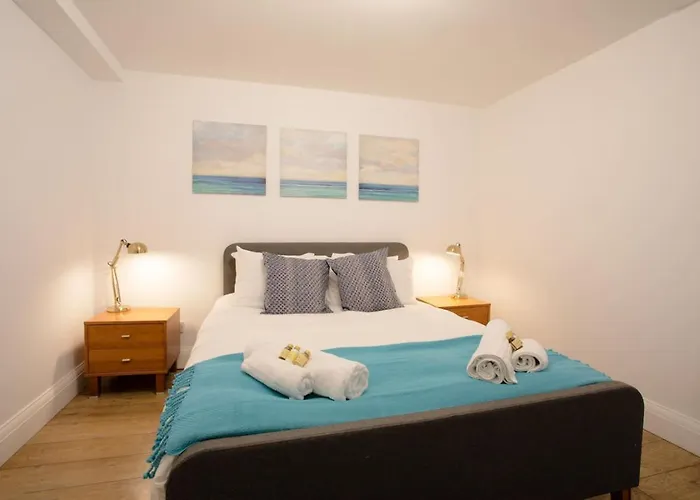 2br, Smart Tv, Self Check-in, Coffee Machine Daire Manchester