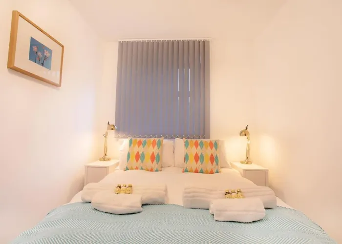 Lägenhet 3br, Smart Tv, Self Check-in, Coffee Machine Manchester