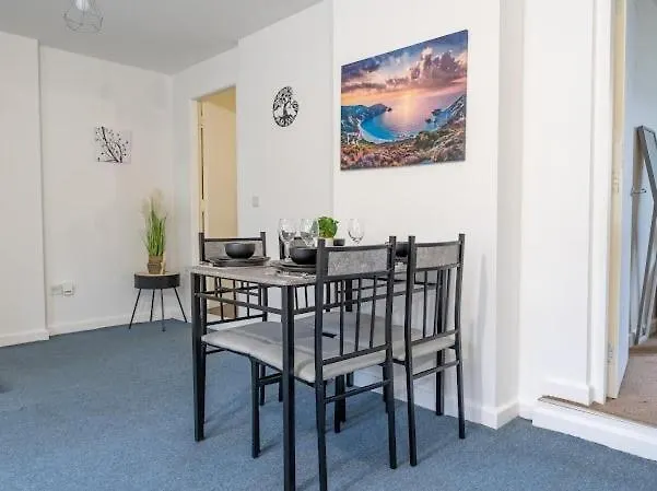 Elegant 2Br Escape Ideal For Long Stays Appartement