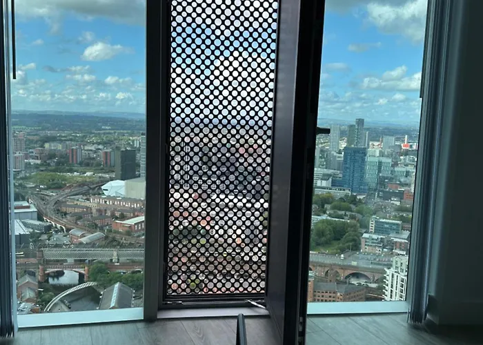 Ahg Luxury Tower Suite - Stunning City Views At Central Manchester