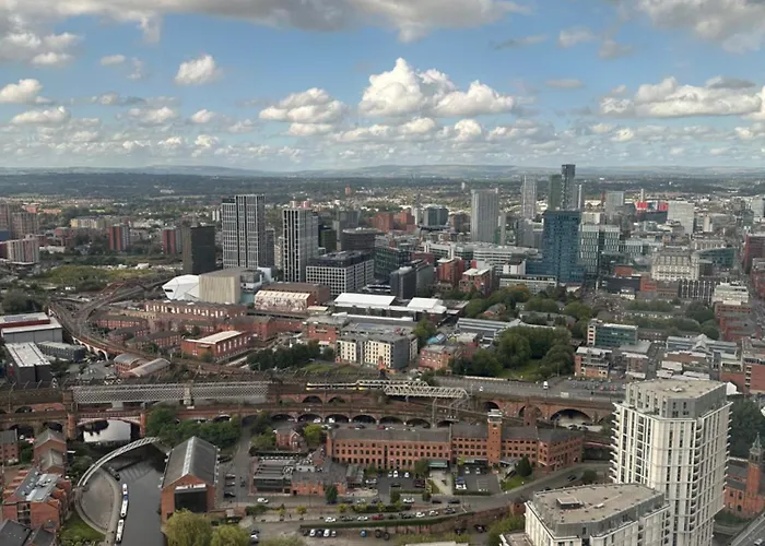 Ahg Luxury Tower Suite - Stunning City Views At Central Manchester *