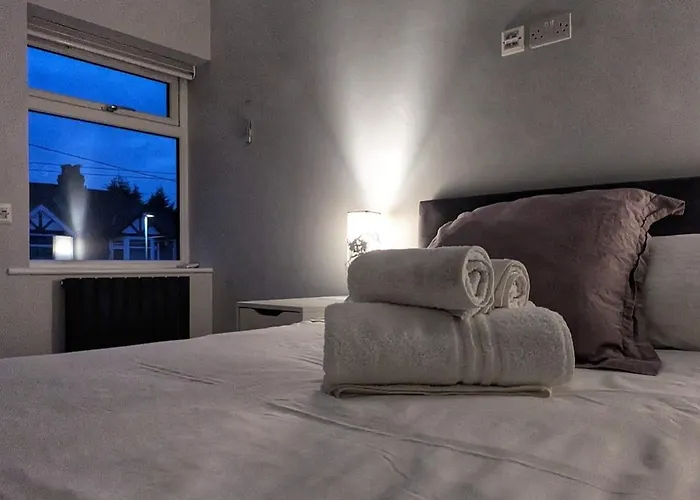 Casa vacanze Beautiful 5 Bedroom Sleeps 12 People In