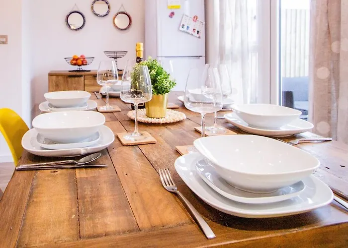 Charming 1br House In Eccles With Free Parking