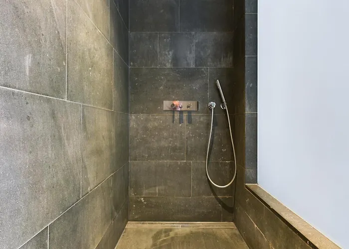 Amazing Skyline Views 3br Duplex With Free Parking Appartamento