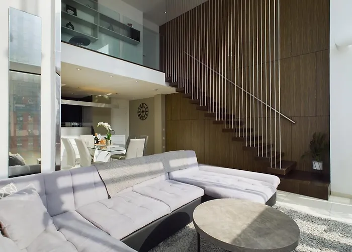 Amazing Skyline Views 3br Duplex With Free Parking Appartamento Manchester