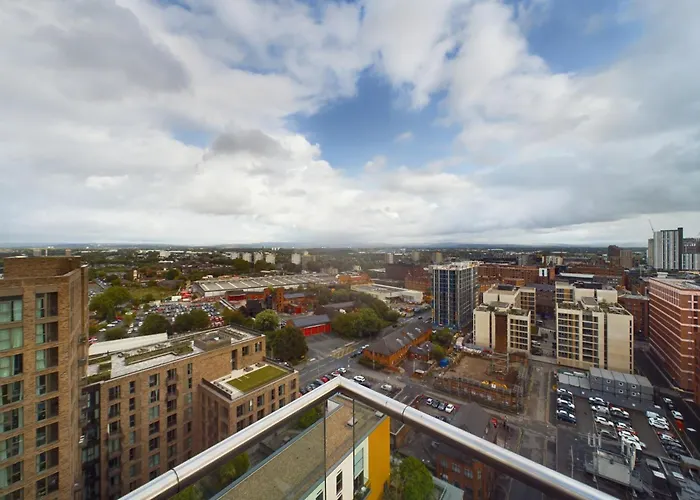 Amazing Skyline Views 3br Duplex With Free Parking Manchester