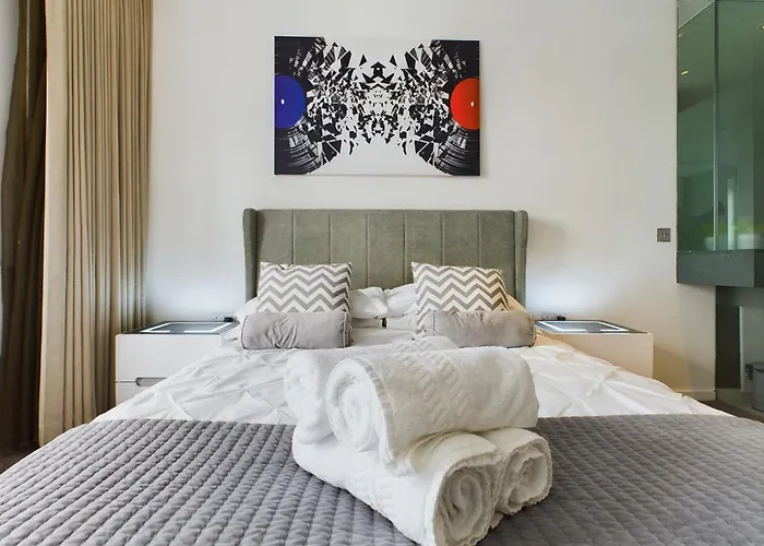 Amazing Skyline Views 3br Duplex With Free Parking Appartamento Manchester